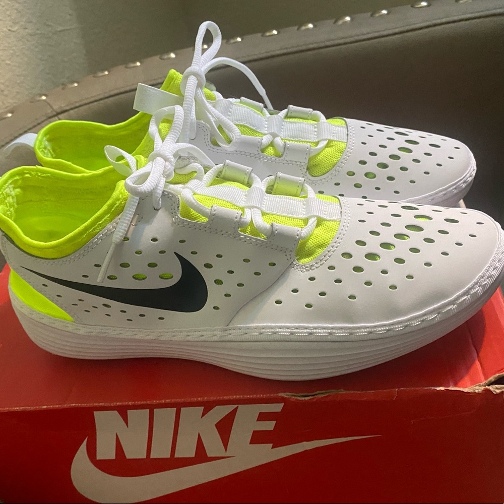 Nike women’s Solarsoft costa low. Size 9. New. Only tried on. VS top available!